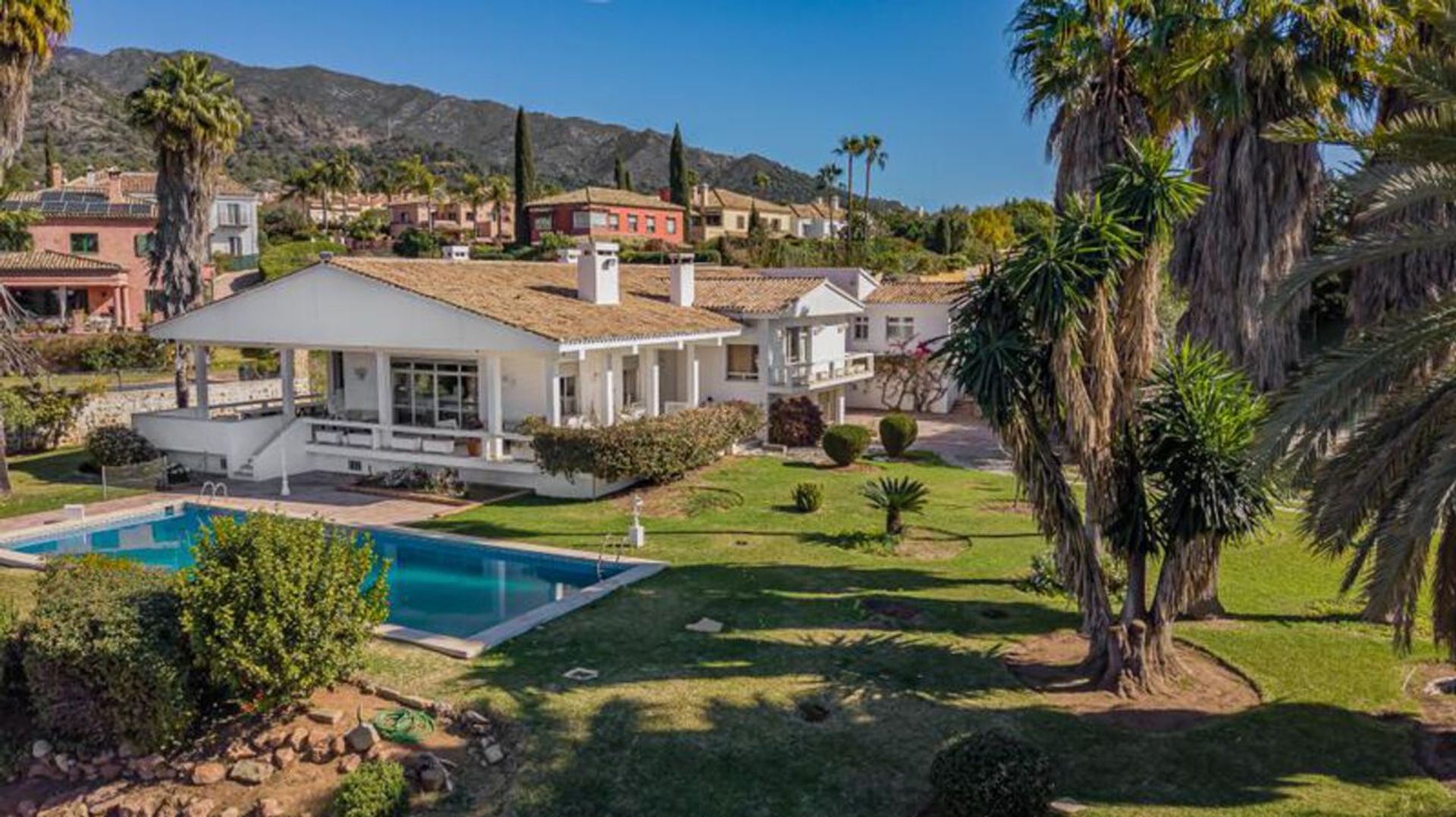 Haus im Marbella, Andalucía 11170174