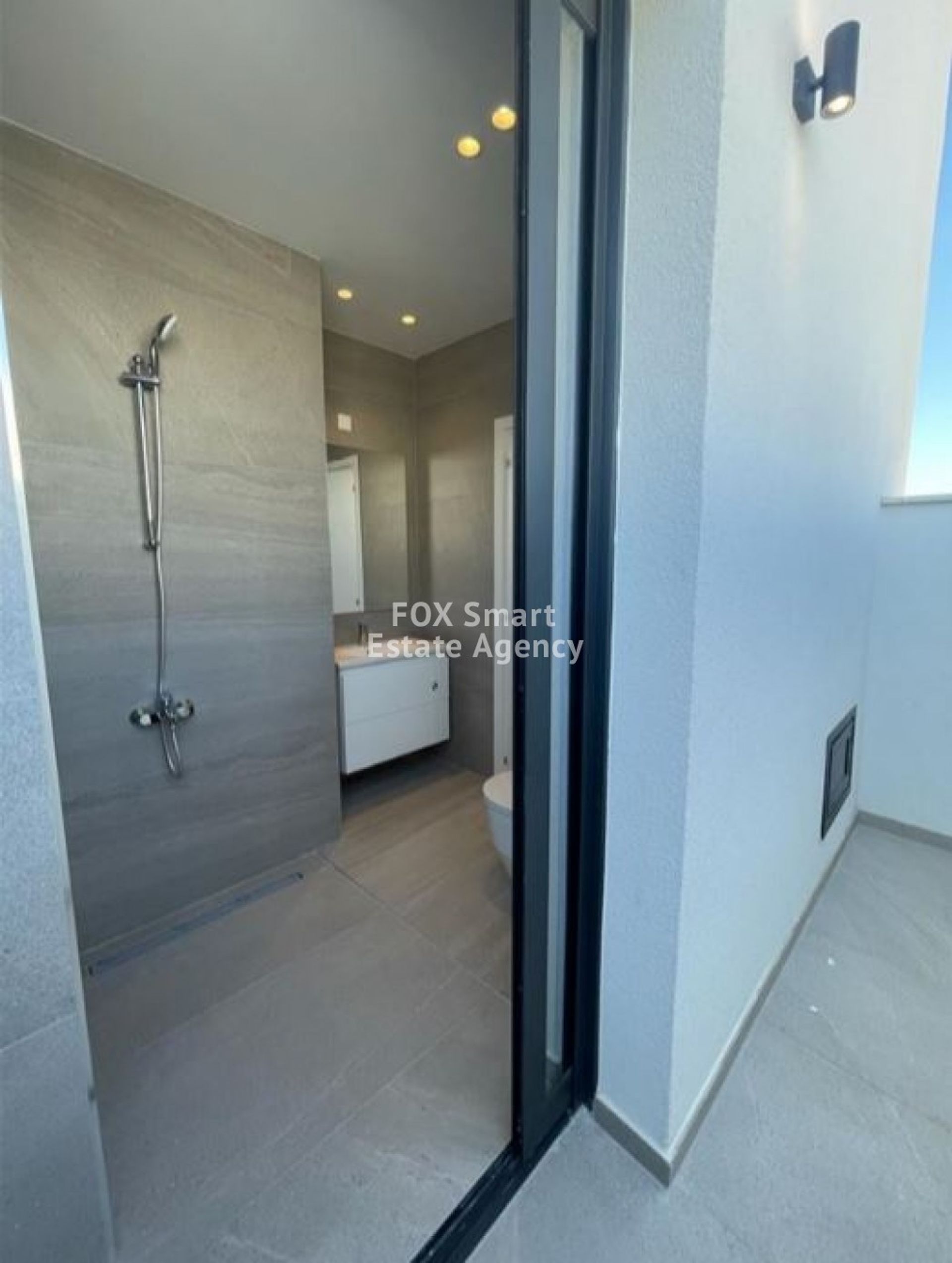 Condominium in Limassol, Limassol 11172346