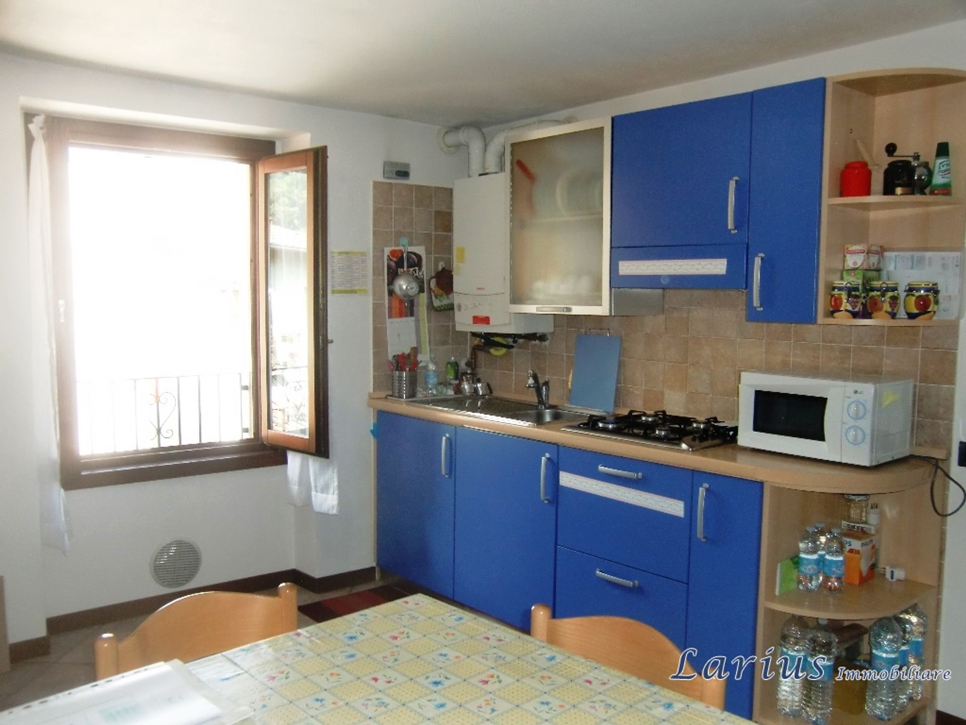 Huis in , Lombardia 11173159