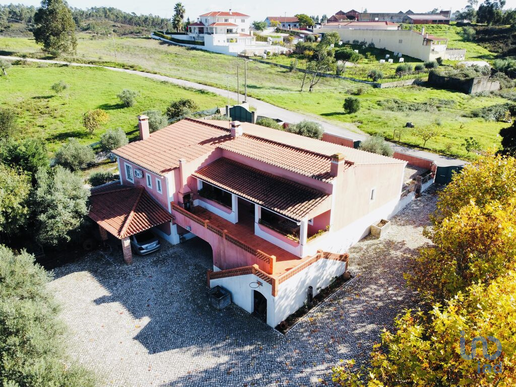 жилой дом в Amiais de Baixo, Santarém District 11173269