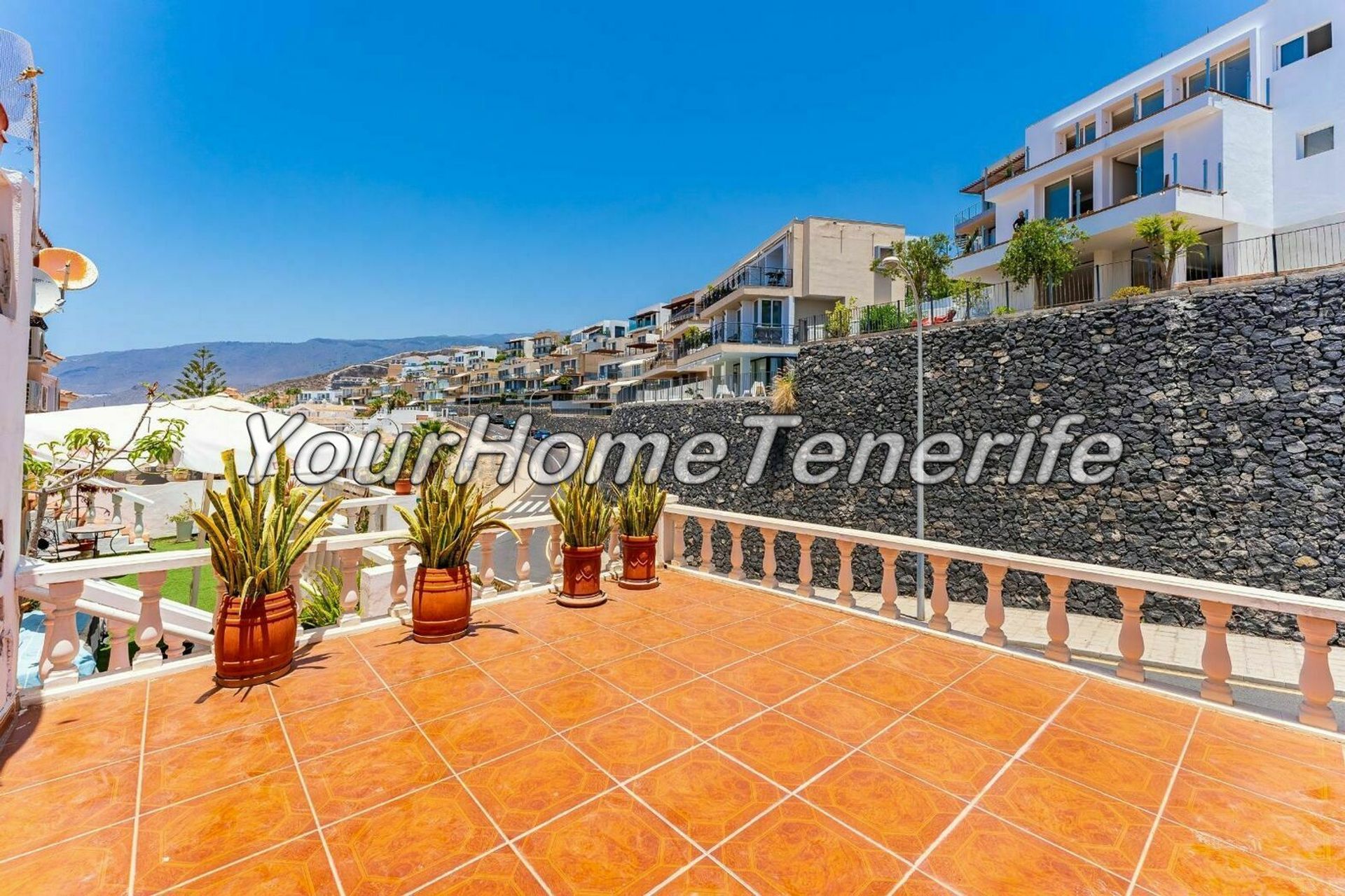 House in Adeje, Canary Islands 11173573