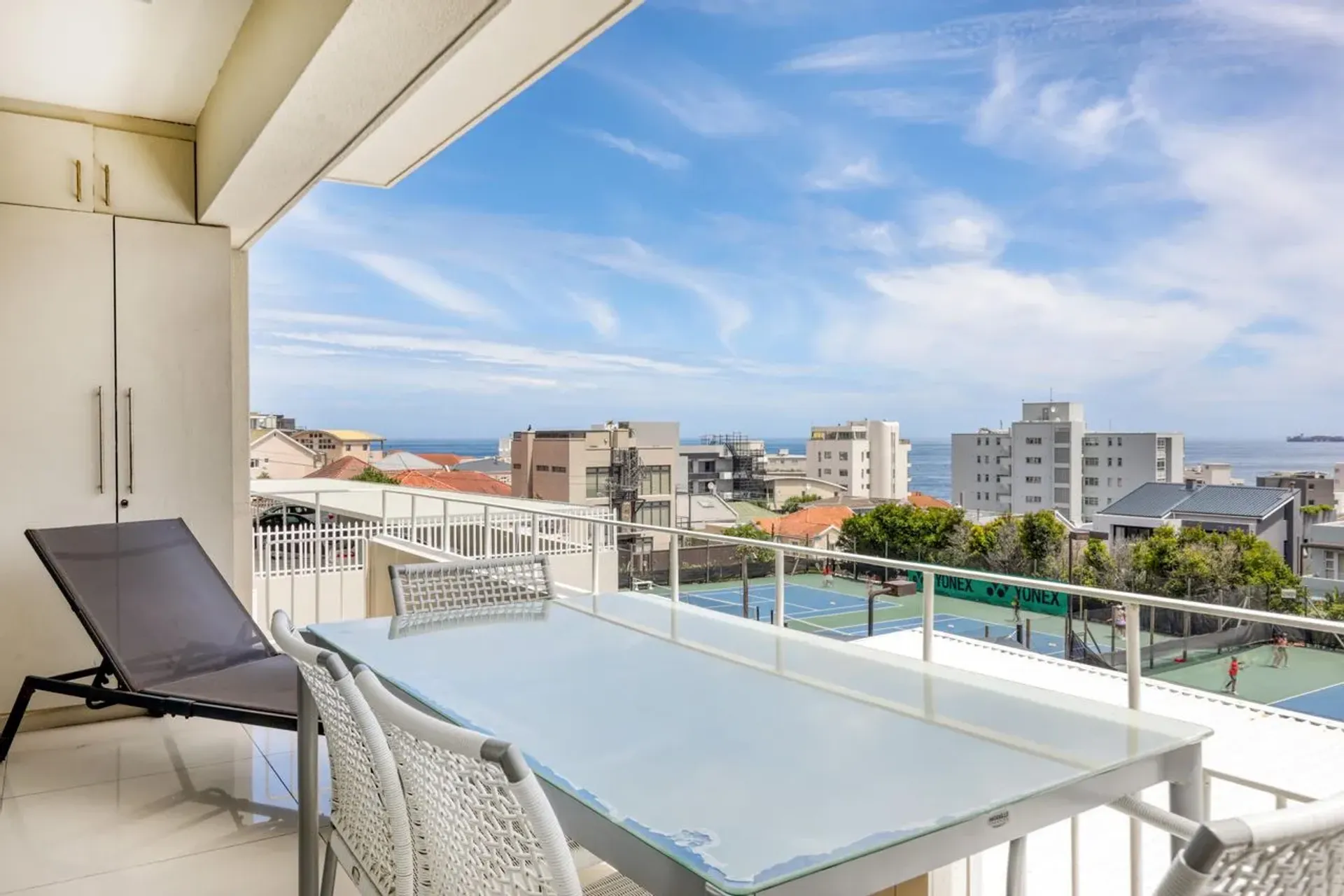 Condominium in Cape Town, 20 Fir Avenue 11173775