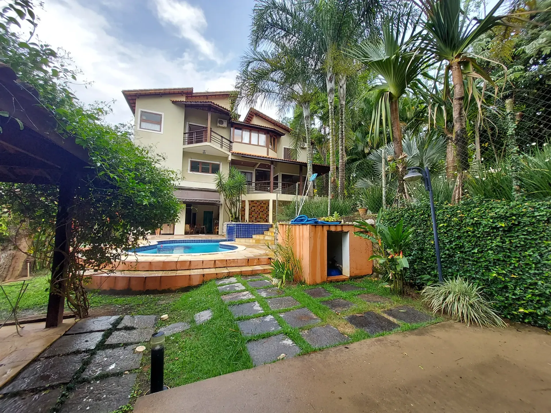 Plusieurs maisons dans Bairro de Itapuca, Avenida Augusto de Carvalho 11174278