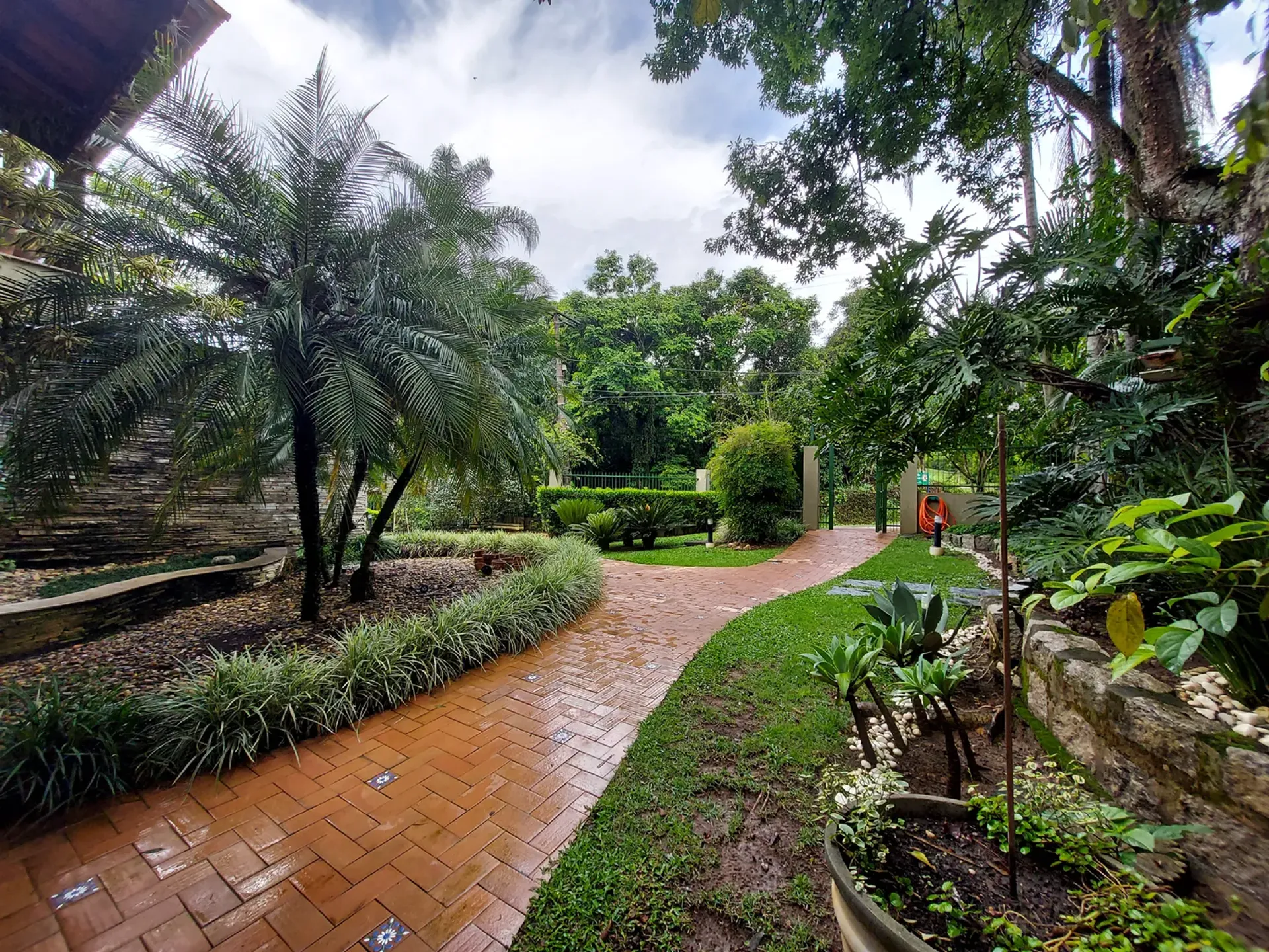 Plusieurs maisons dans Bairro de Itapuca, Avenida Augusto de Carvalho 11174278