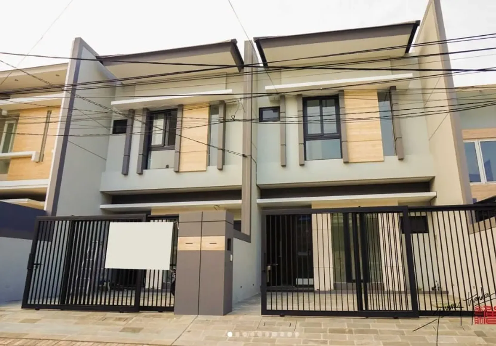 Haus im Ngagelmadia, Jalan Raya Manyar 11174294