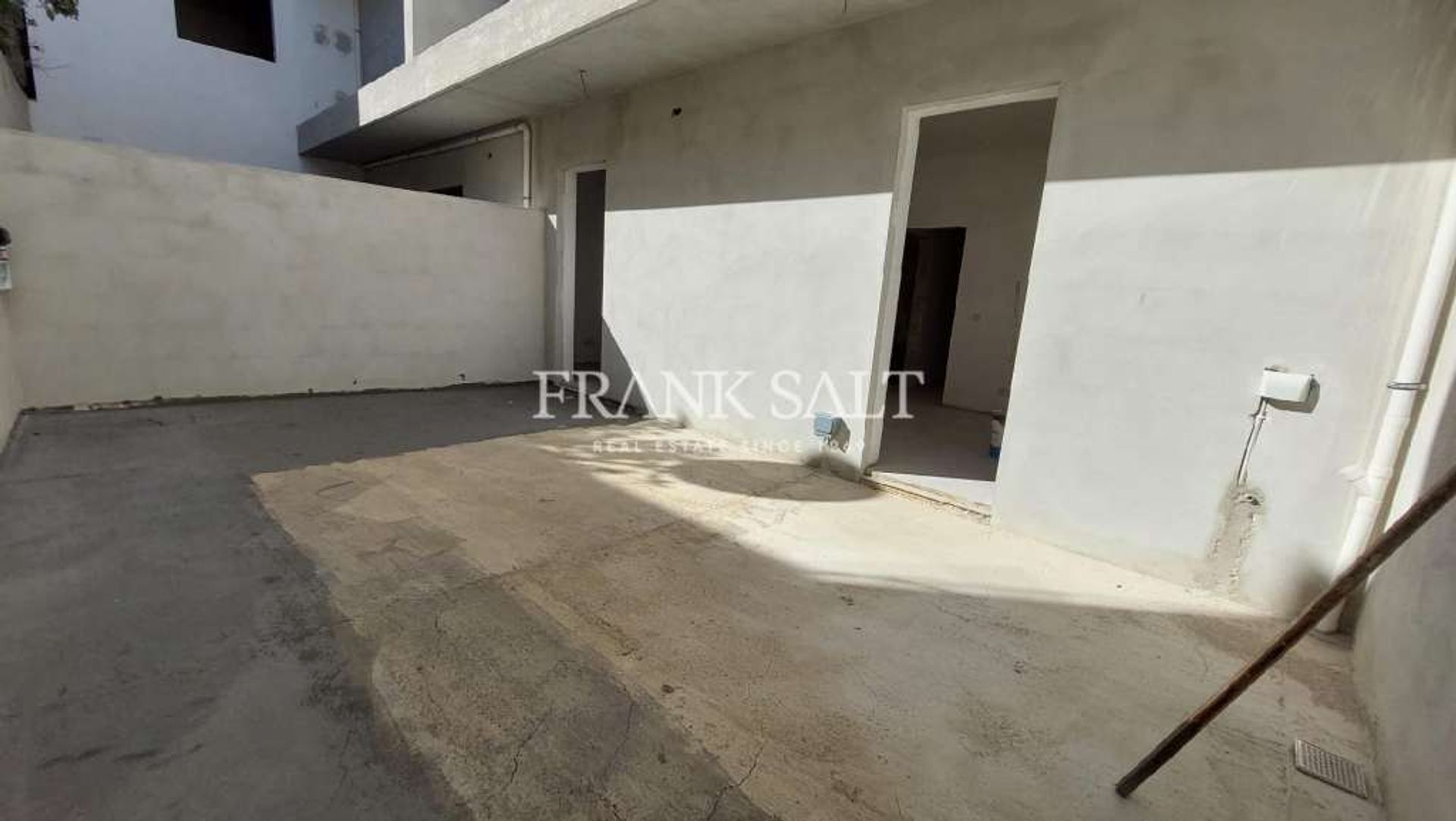 Condominio en Pieta,  11175839