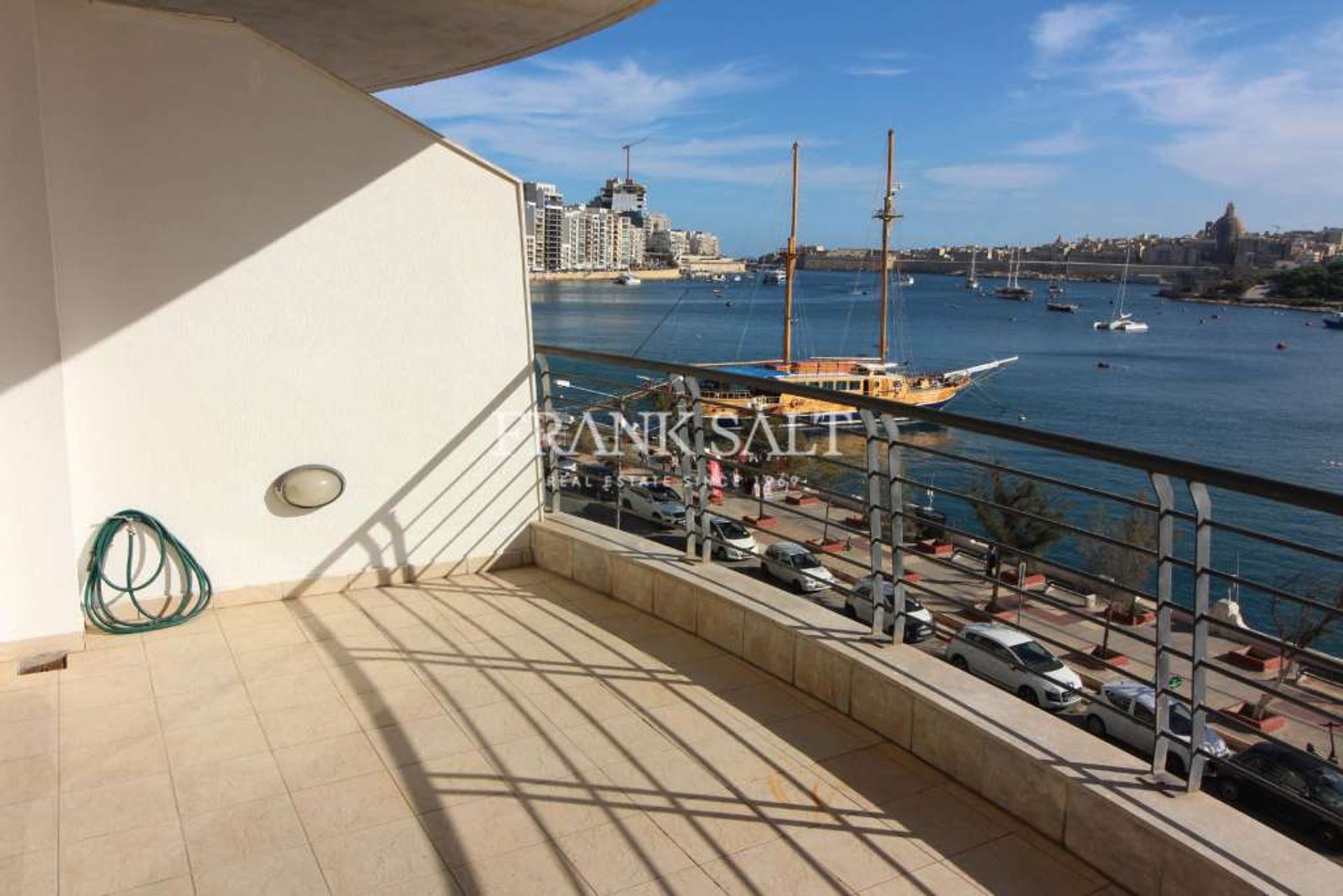 Condominium in Sliema,  11175872