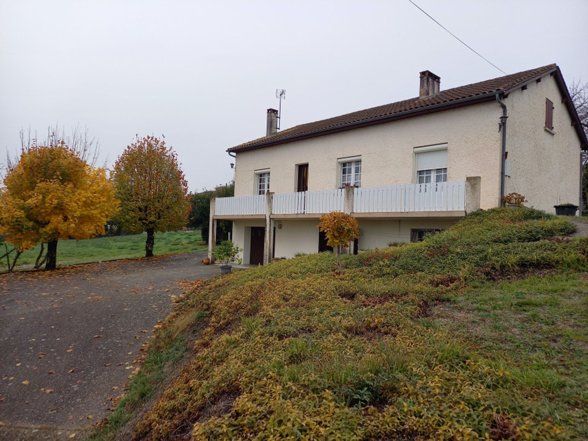 Huis in Castillonnès, Nouvelle-Aquitaine 11176394