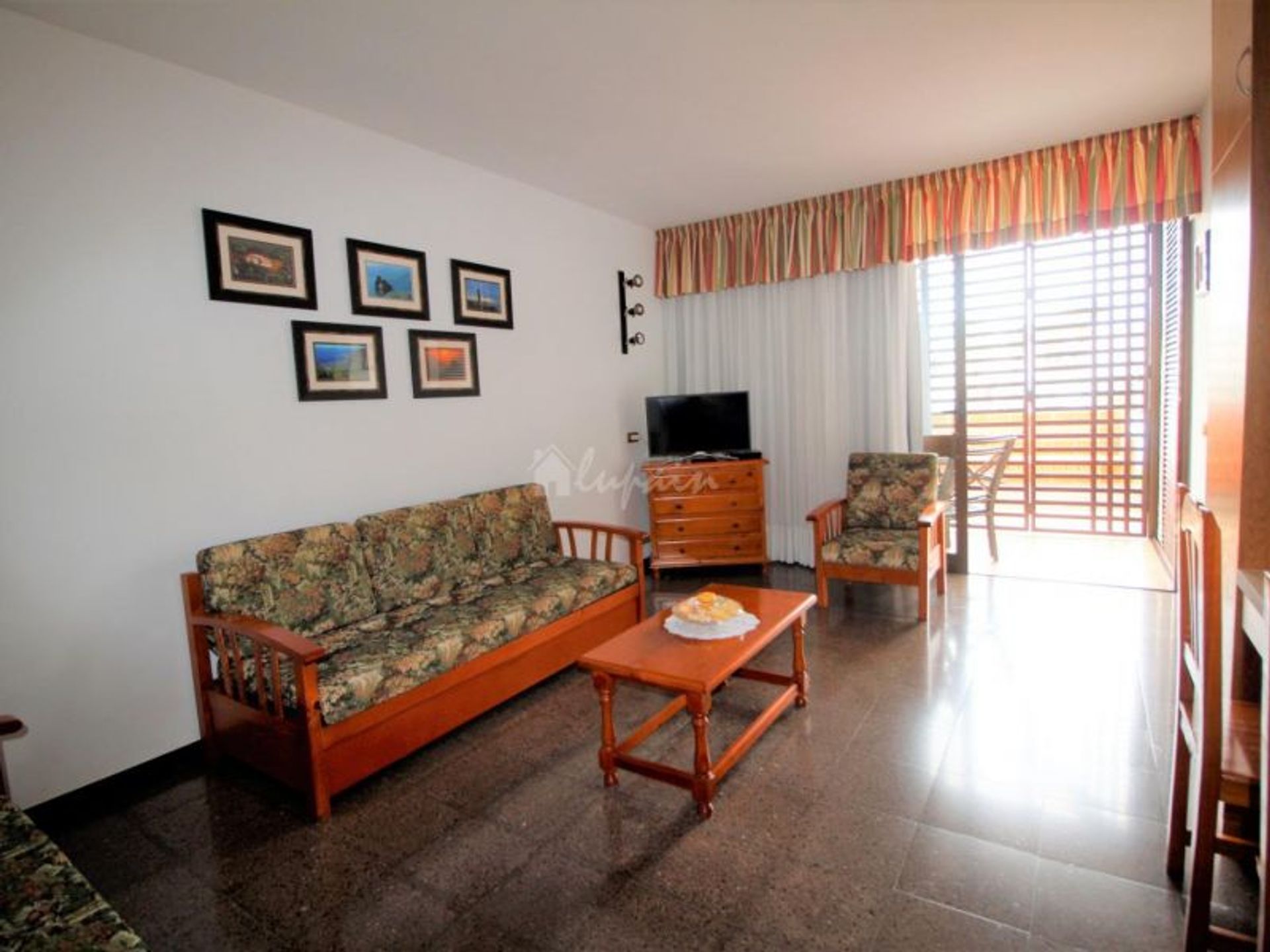 Condominio en Las Galletas, Islas Canarias 11176512