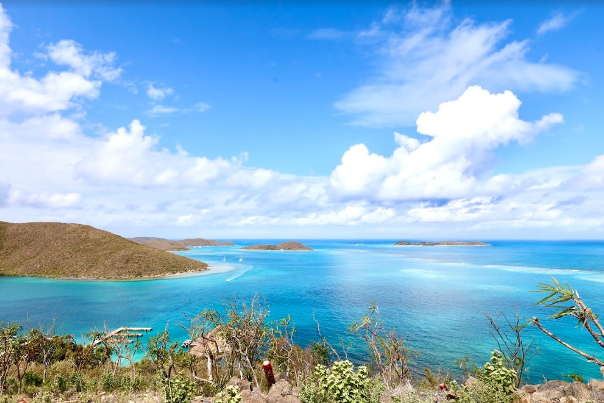 Tierra en bahía de coral, Islas Virgenes 11176820