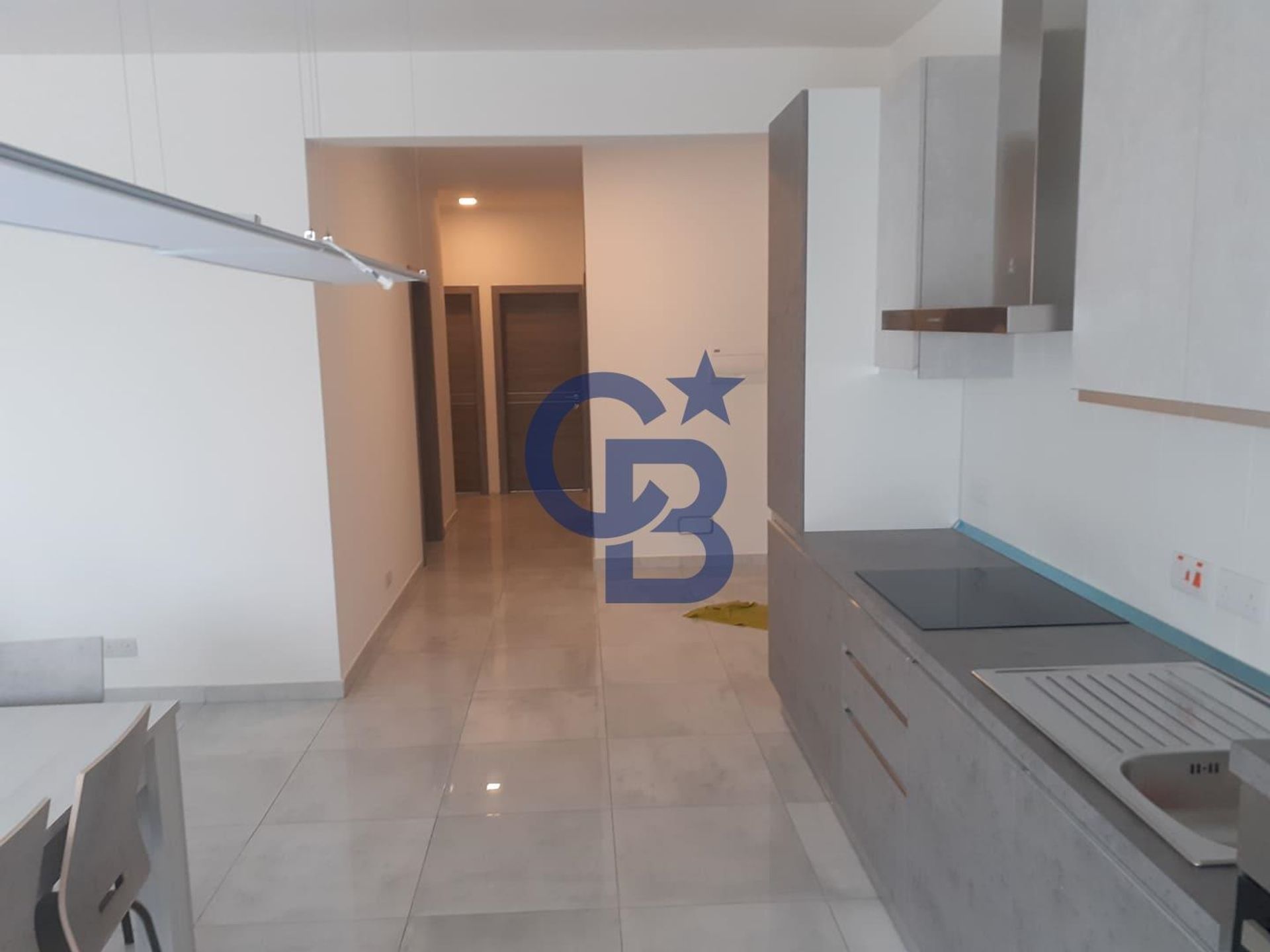 Condominio en Iklin, Iklin 11177327