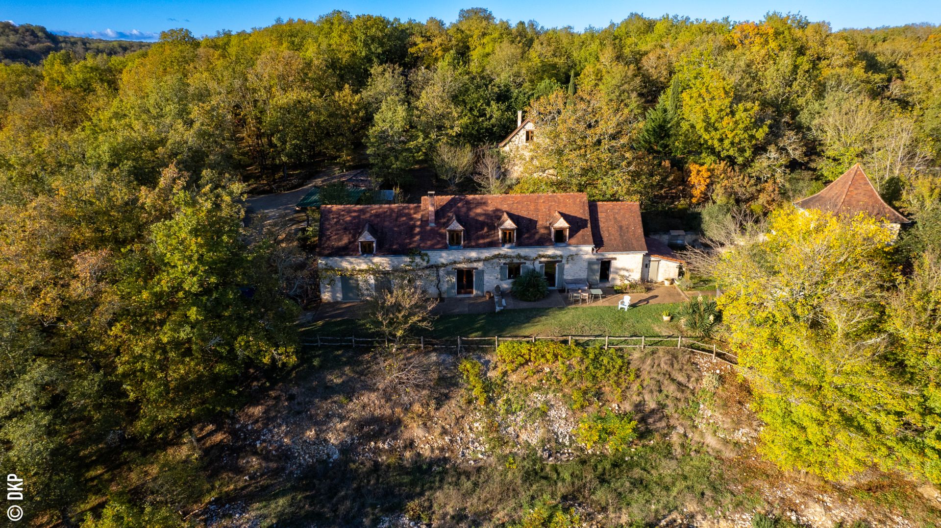 بيت في Saint-Cyprien, Nouvelle-Aquitaine 11177964