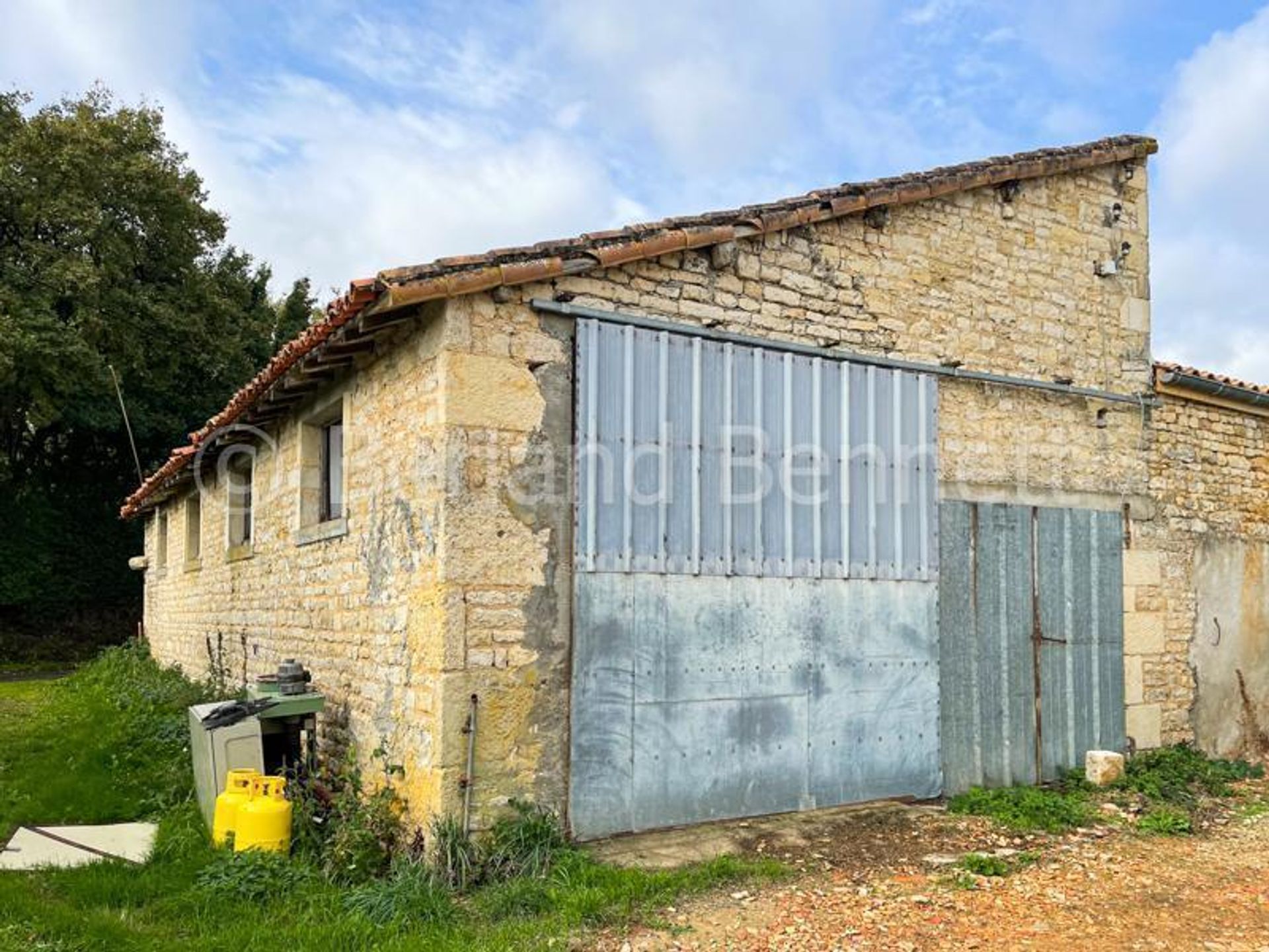 Talo sisään Chef-Boutonne, Nouvelle-Aquitaine 11177994