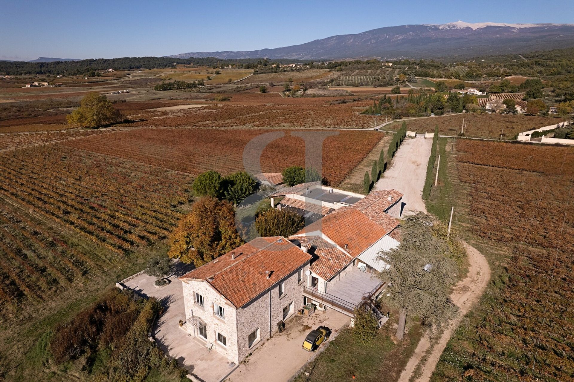 Annen i Mazan, Provence-Alpes-Côte d'Azur 11178030