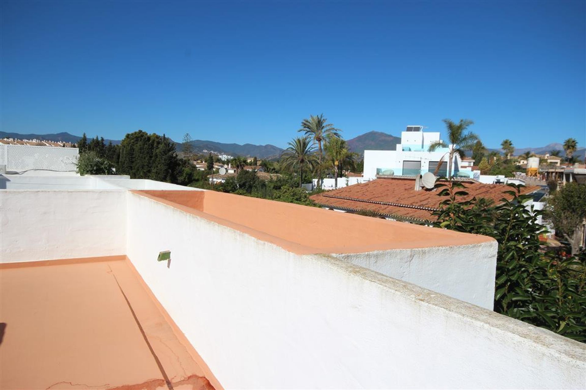 Rumah di San Pedro de Alcántara, Andalusia 11178228