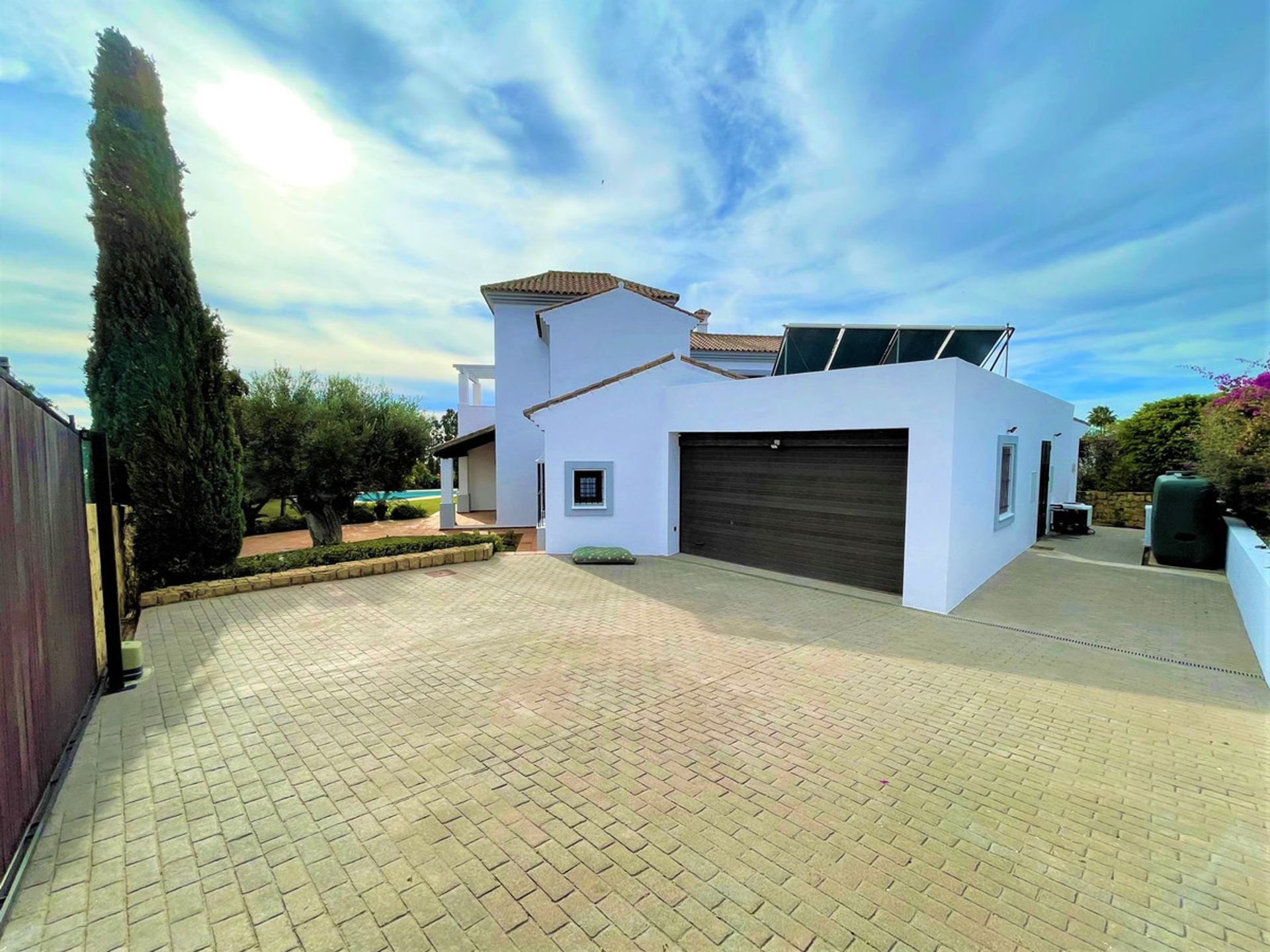 Casa nel Puerto de la Duquesa, Andalusia 11178642