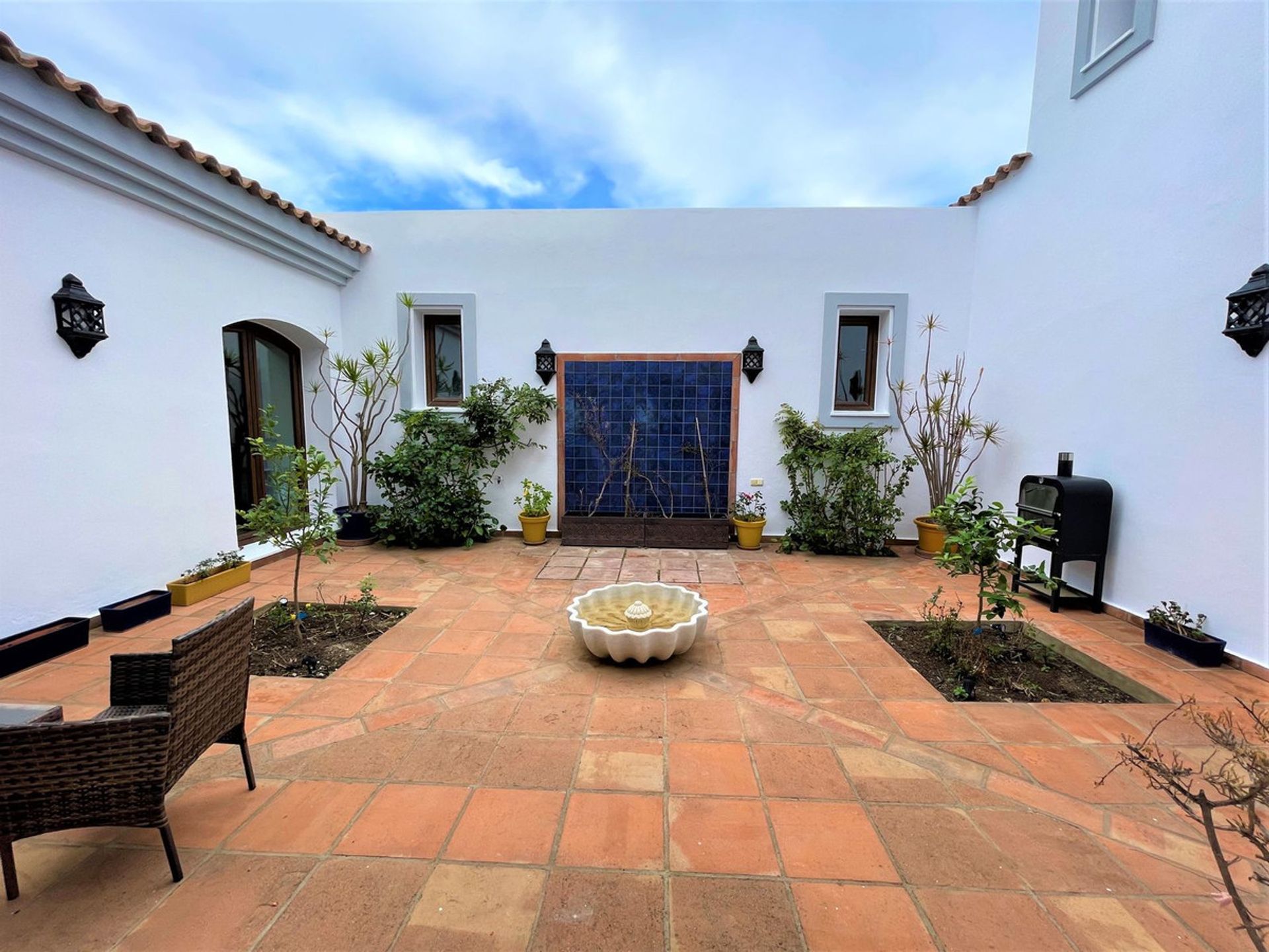 Casa nel Puerto de la Duquesa, Andalusia 11178642