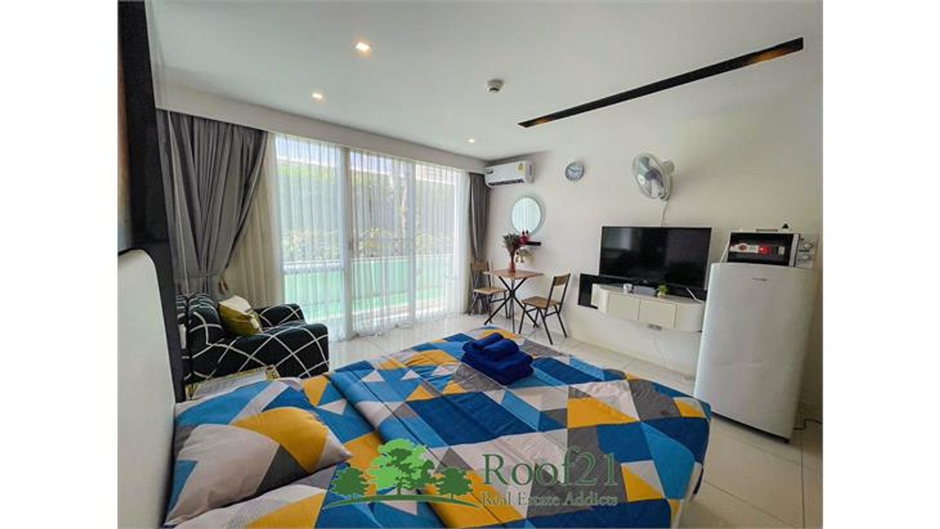 Condominium in Ban Pakthang Khao Ta Lo, Chonburi 11178780