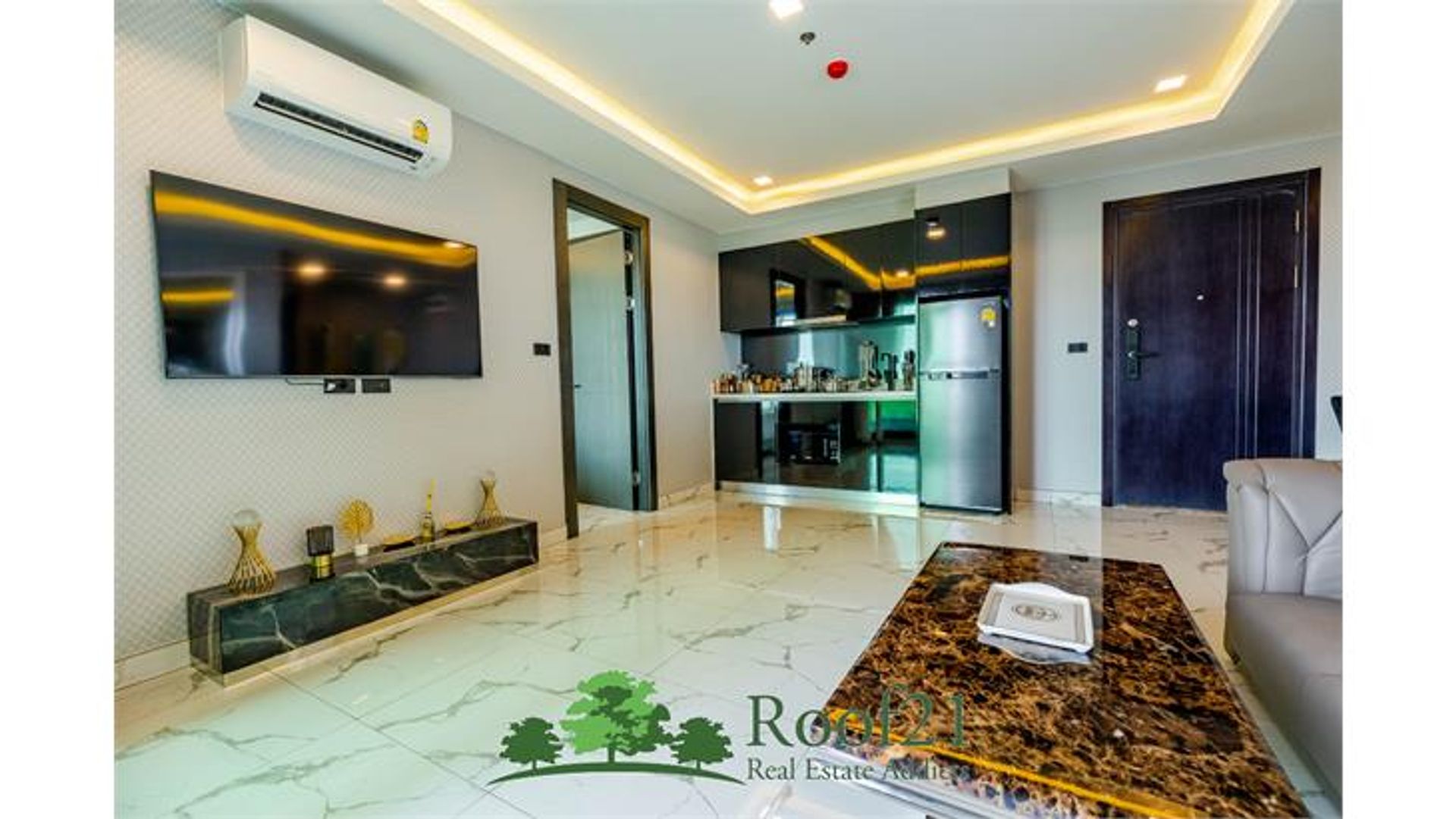 Condominium in Ban Laem Mai Ruak, Chonburi 11178818