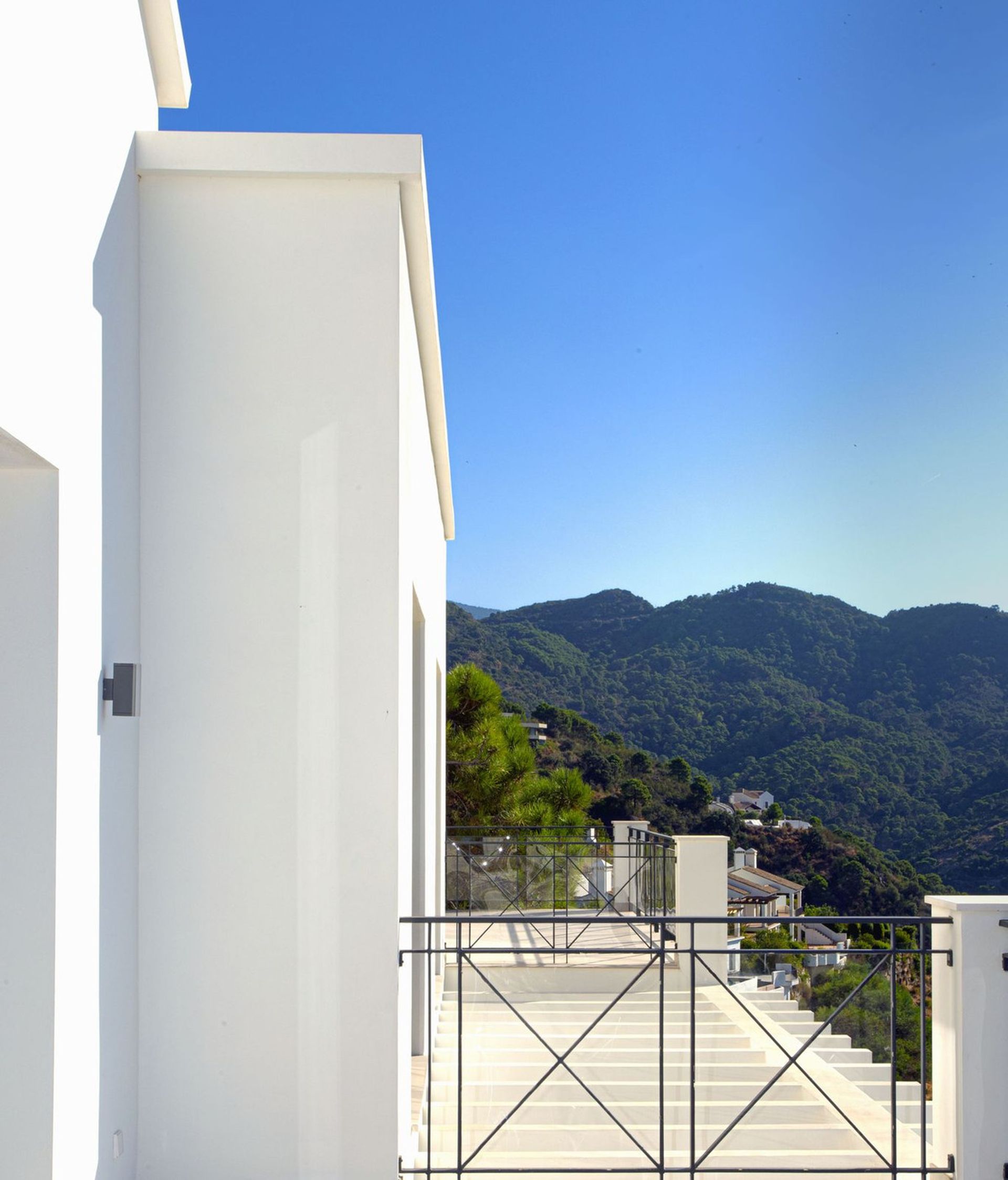 House in Benahavís, Andalusia 11178904