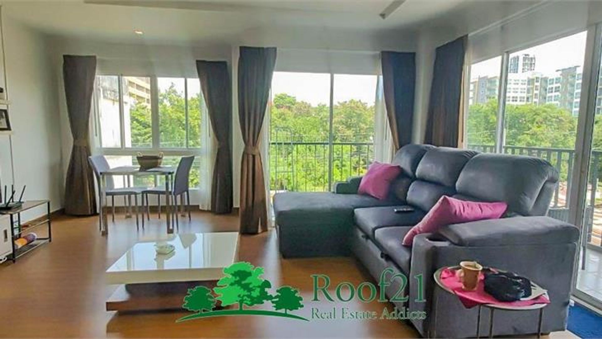 Condominium in Ban Laem Mai Ruak, Chon Buri 11178945