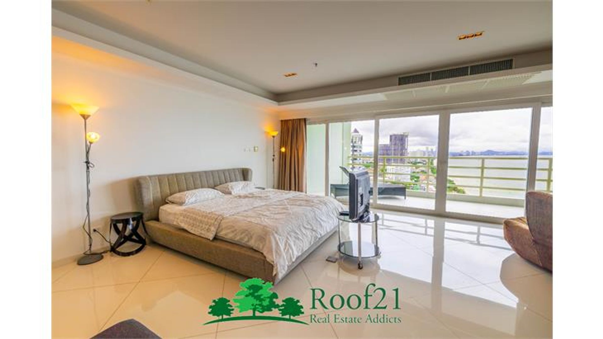 Condominium dans Ban Nong Makok, Chon Buri 11178969