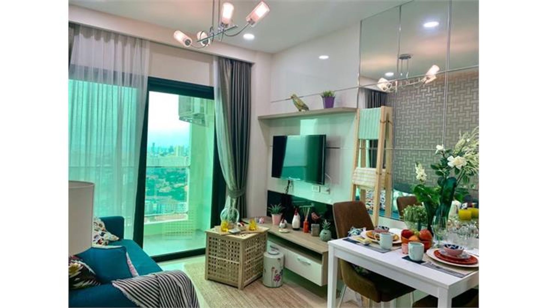 Condominio nel Tambon Nikhom Phatthana, Chang Wat Rayong 11179008