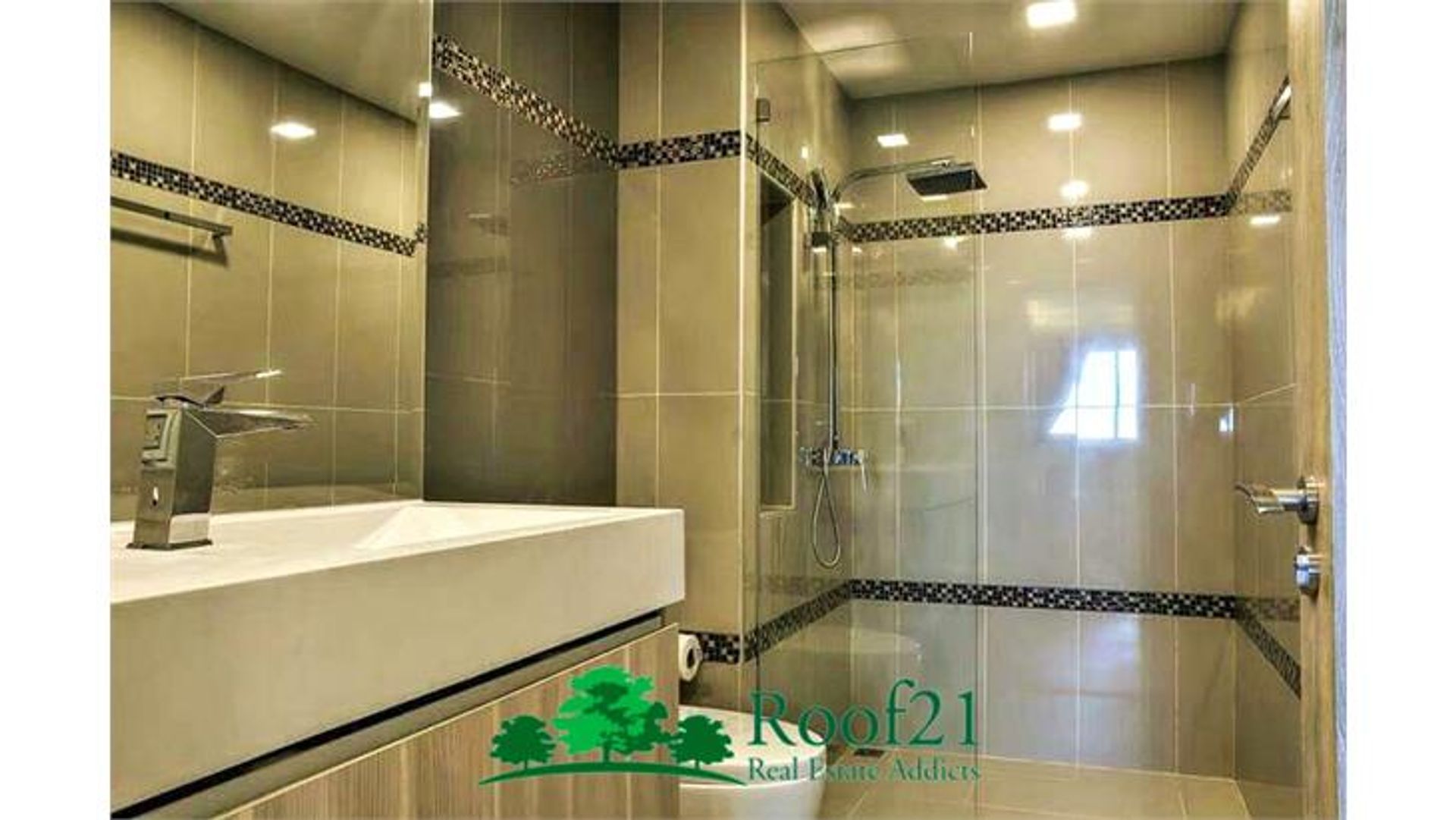 Condominium in Nikhom Phattana, Rayong 11179011