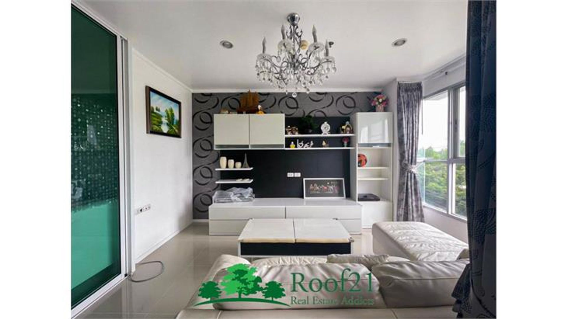 Condominium in Ban Laem Mai Ruak, Chon Buri 11179015