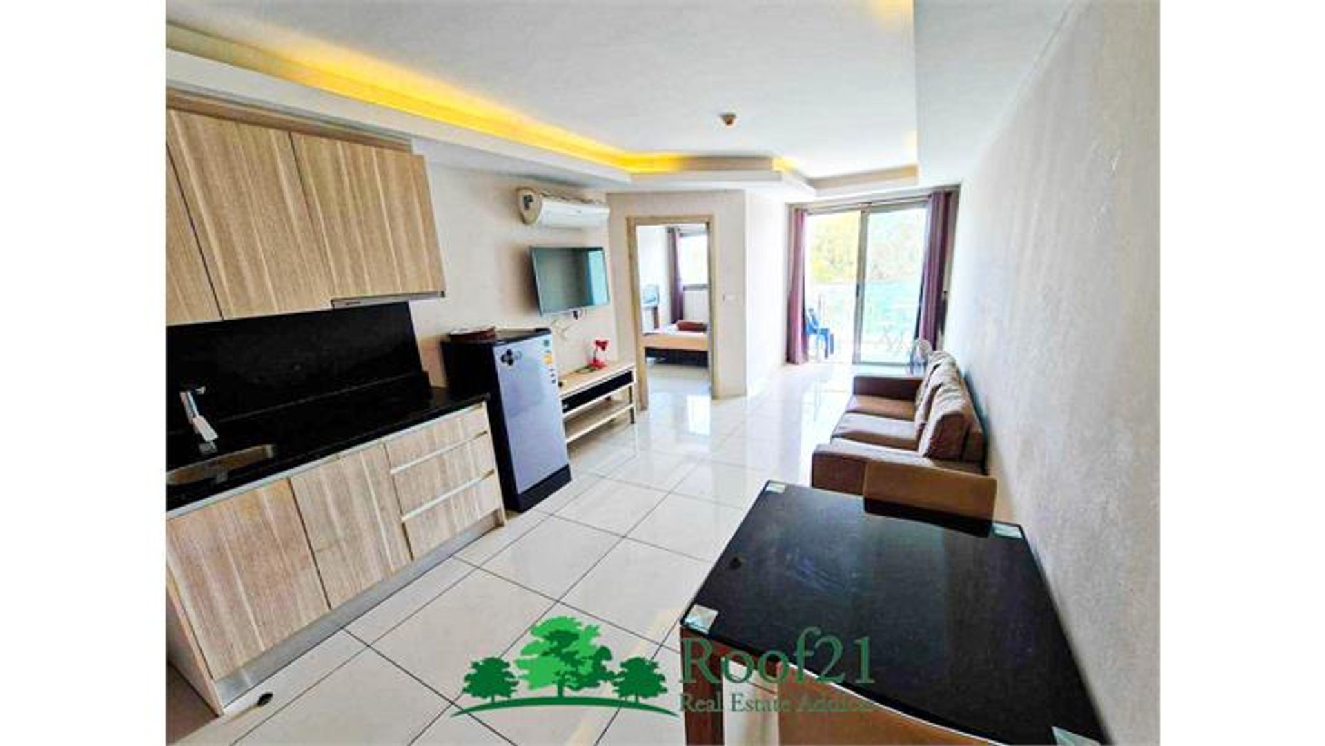 Condominium in Ban Laem Mai Ruak, Chon Buri 11179041