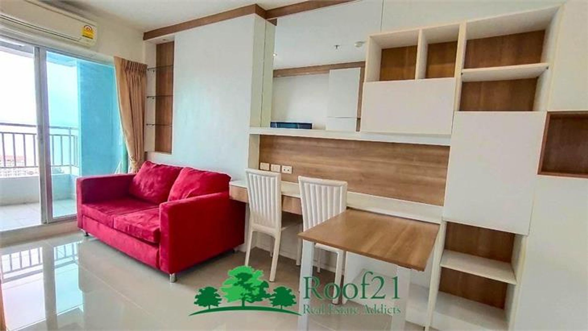 Condominium in Ban Nong Makok, Chonburi 11179152