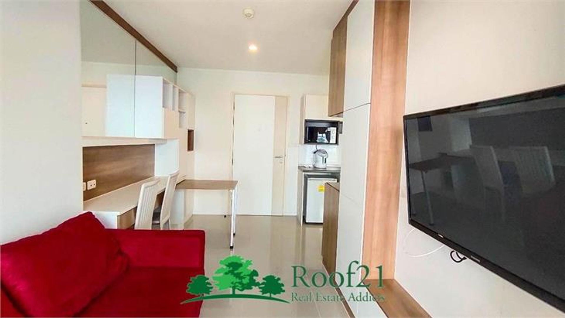 Condominium in Ban Nong Makok, Chon Buri 11179152