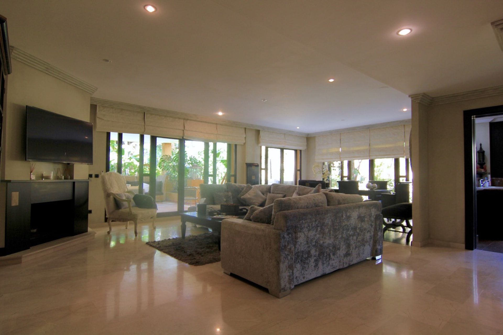 Condominium in Marbella, Andalusia 11179189