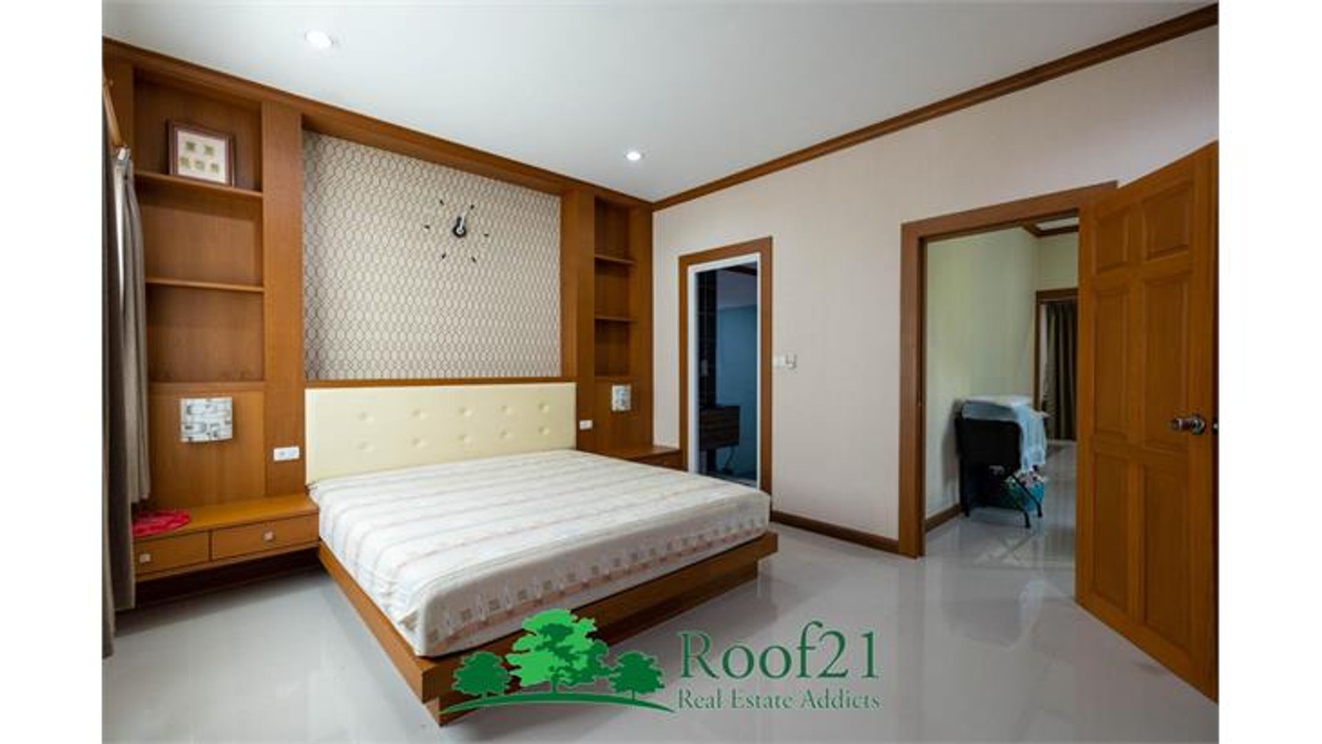 Condominium in Tambon Nikhom Phatthana, Chang Wat Rayong 11179194