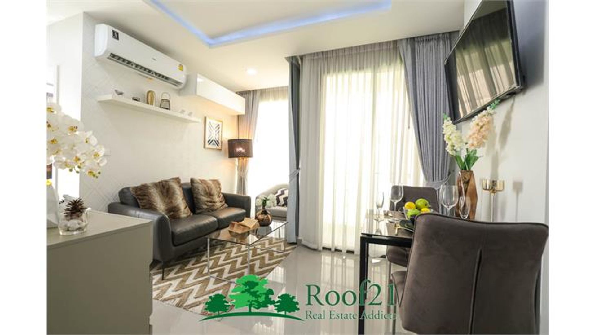 Condominium in Ban Laem Mai Ruak, Chon Buri 11179264