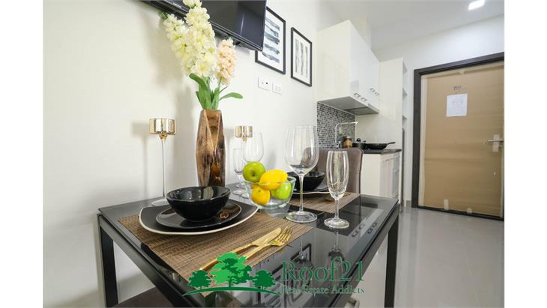 Condominium in Ban Laem Mai Ruak, Chon Buri 11179264