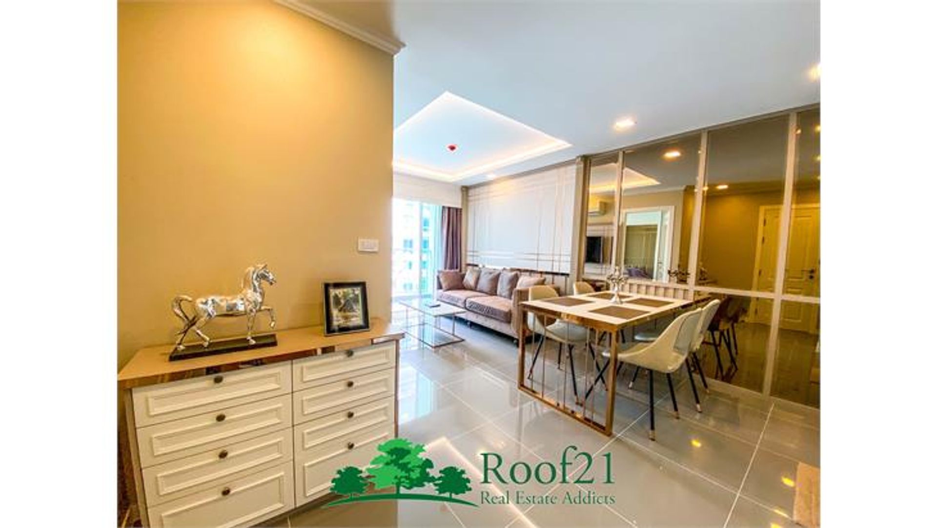 Condominio nel Ban Nong Phang Khae, Chon Buri 11179344