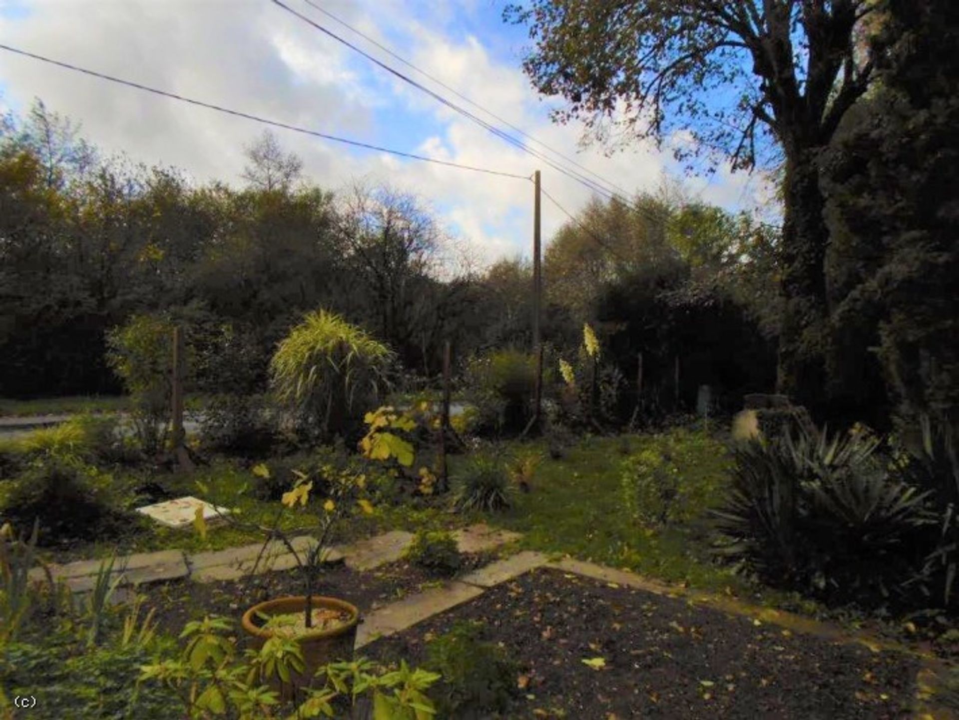 Rumah di Nanteuil-en-Vallée, Nouvelle-Aquitaine 11180123