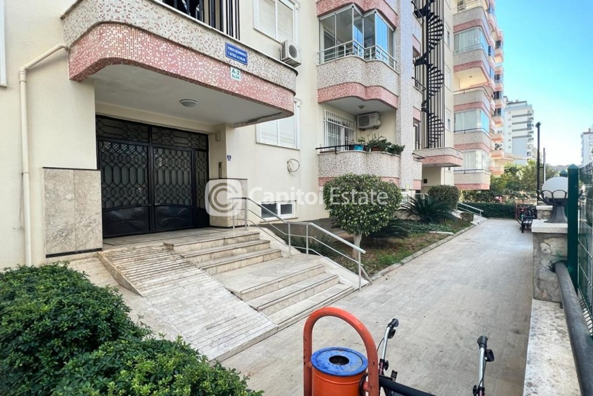 Condominio en Mahmutlar, Antalya 11180273