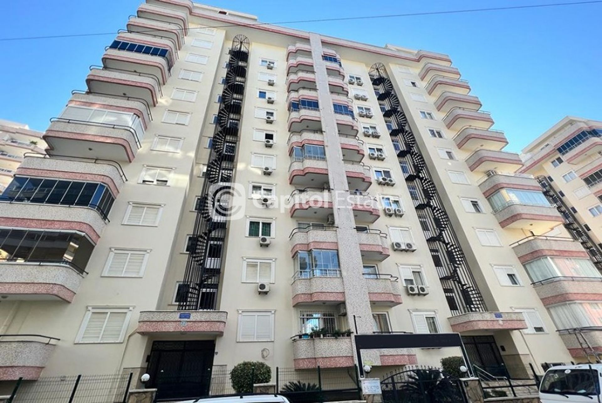 Condominio en Mahmutlar, Antalya 11180273