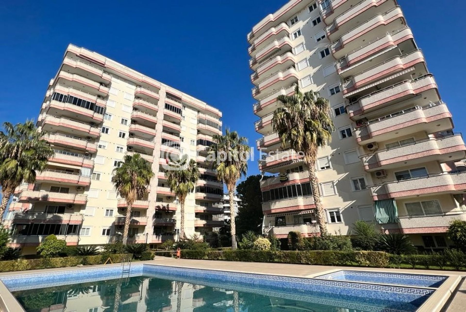 Condominio en Mahmutlar, Antalya 11180273