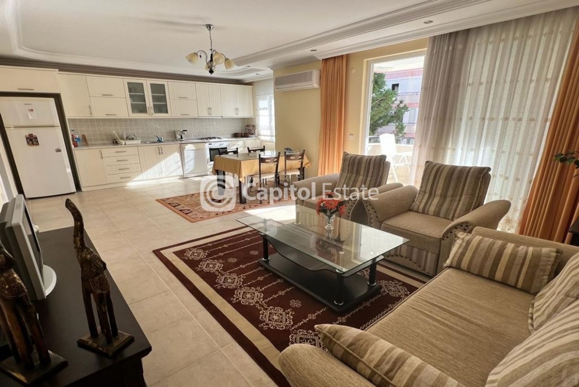 Condominio en Mahmutlar, Antalya 11180273