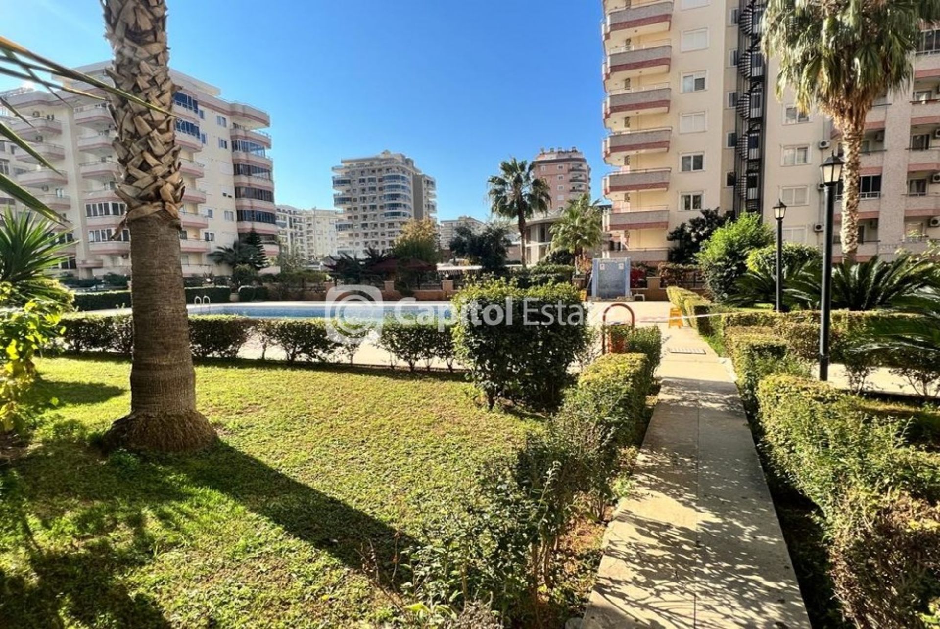 Condominio en Mahmutlar, Antalya 11180273