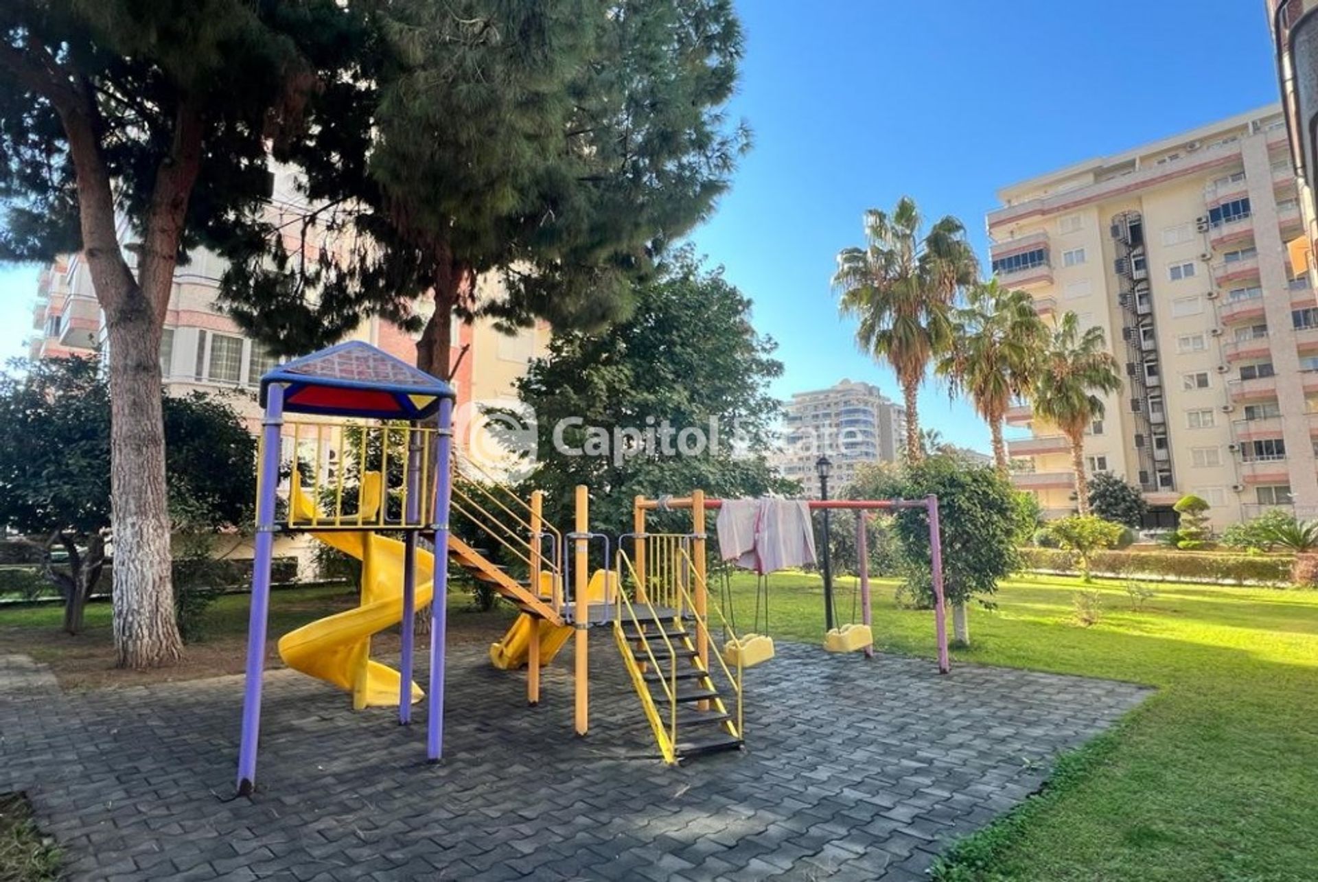 Condominio en Mahmutlar, Antalya 11180273