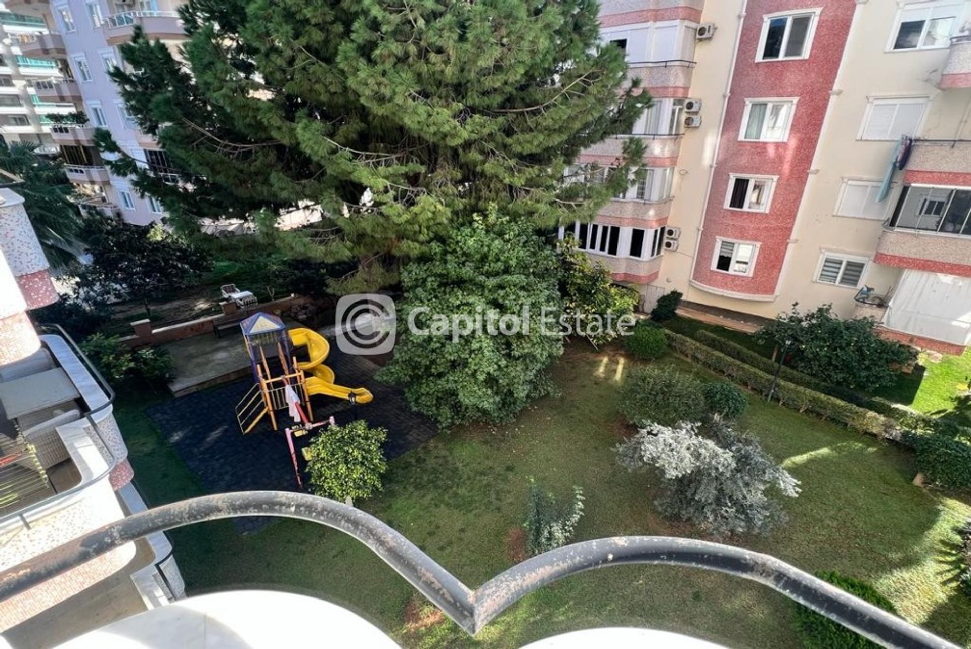 Condominio en Mahmutlar, Antalya 11180273