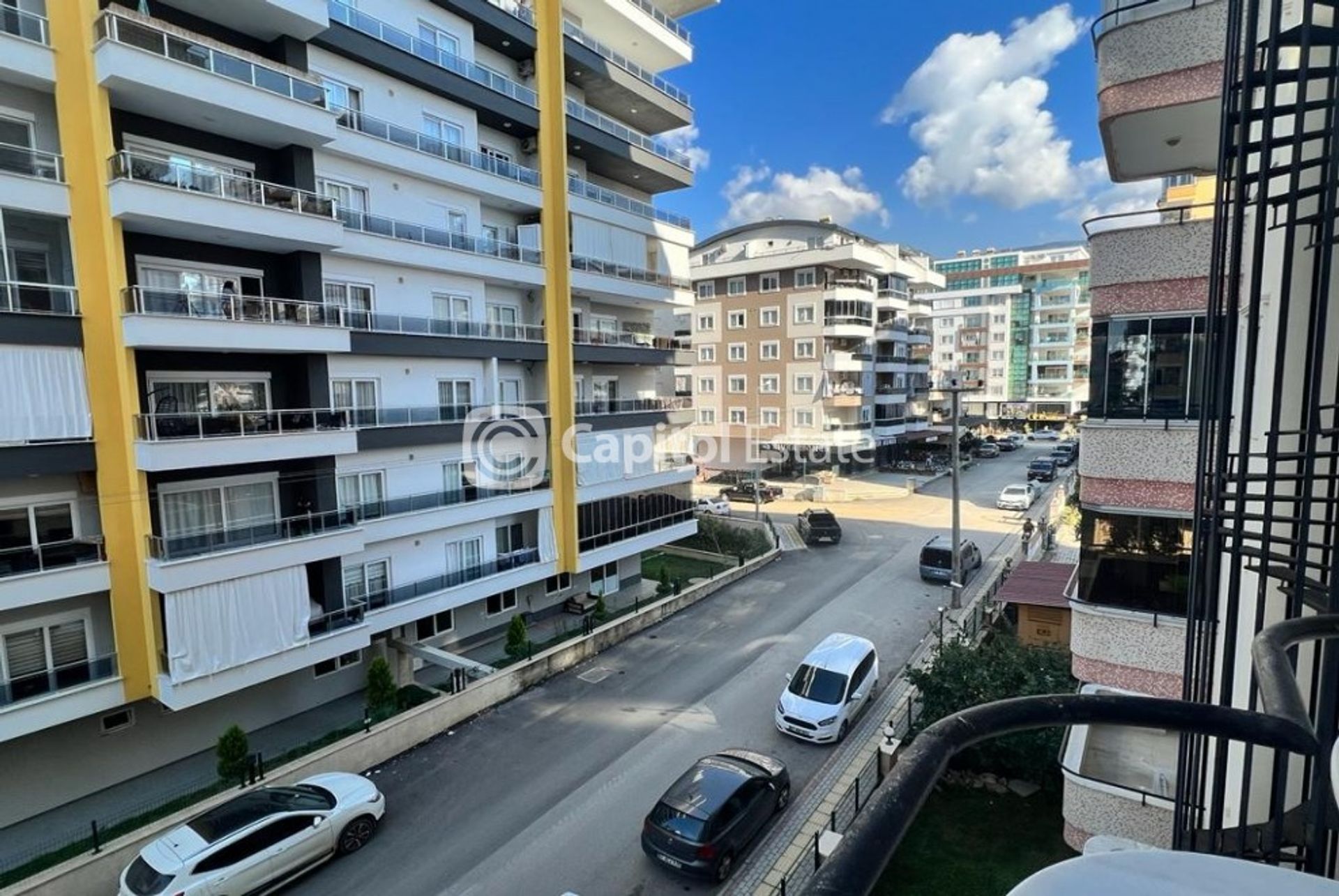 Condominio en Mahmutlar, Antalya 11180273