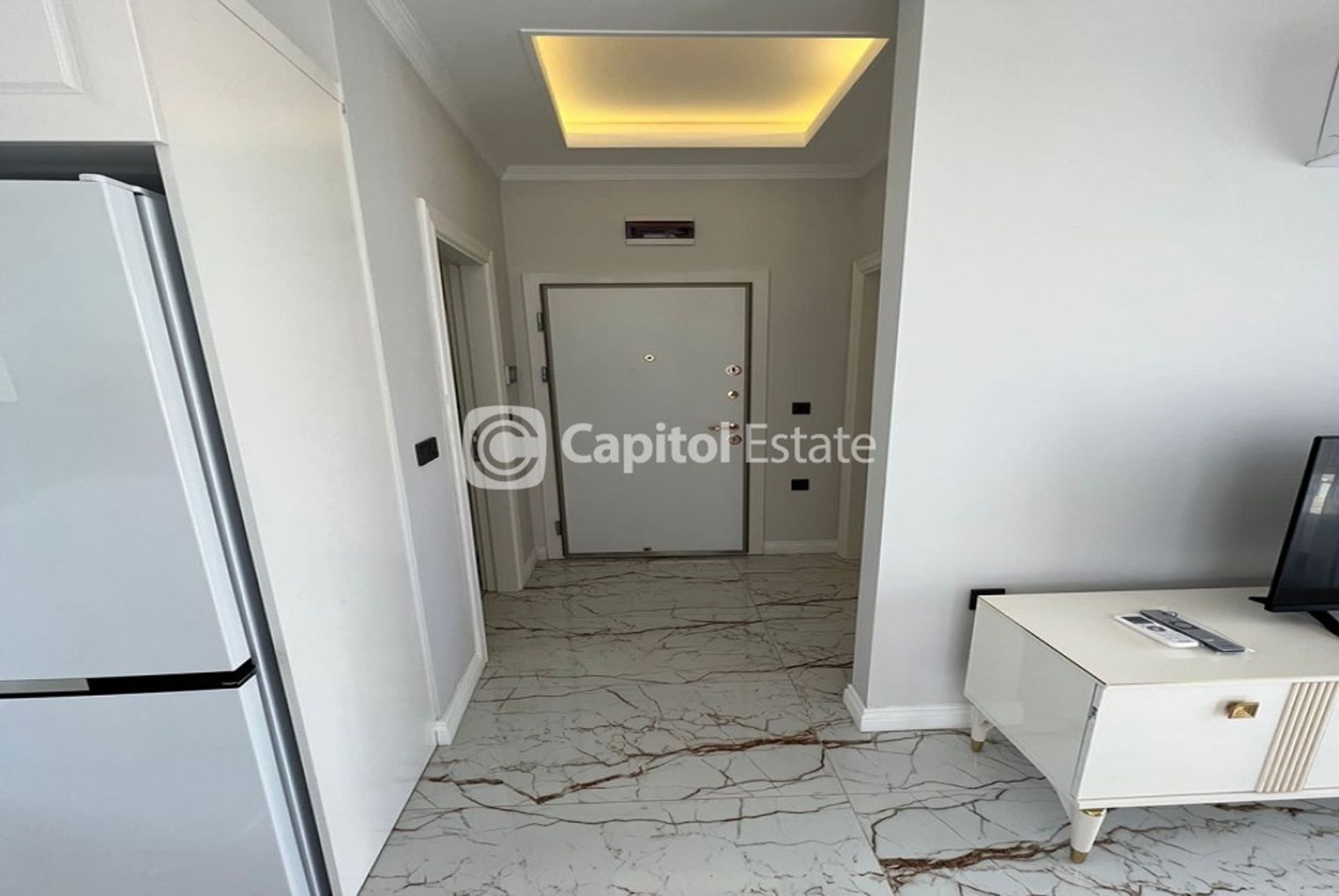 Condominio en Oba, Antalya 11180380