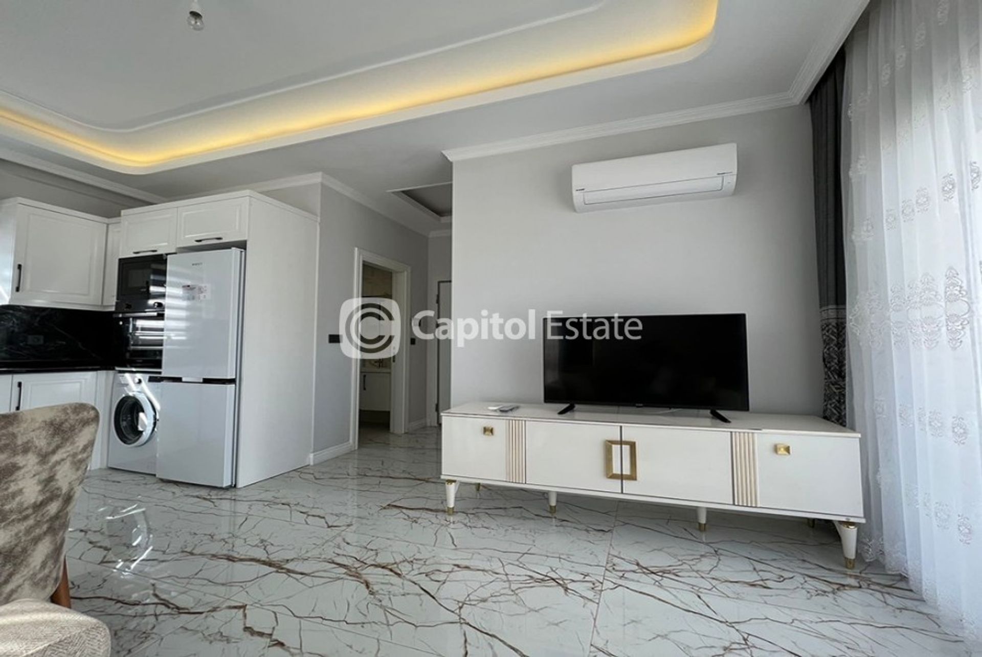 Condominio en Oba, Antalya 11180380