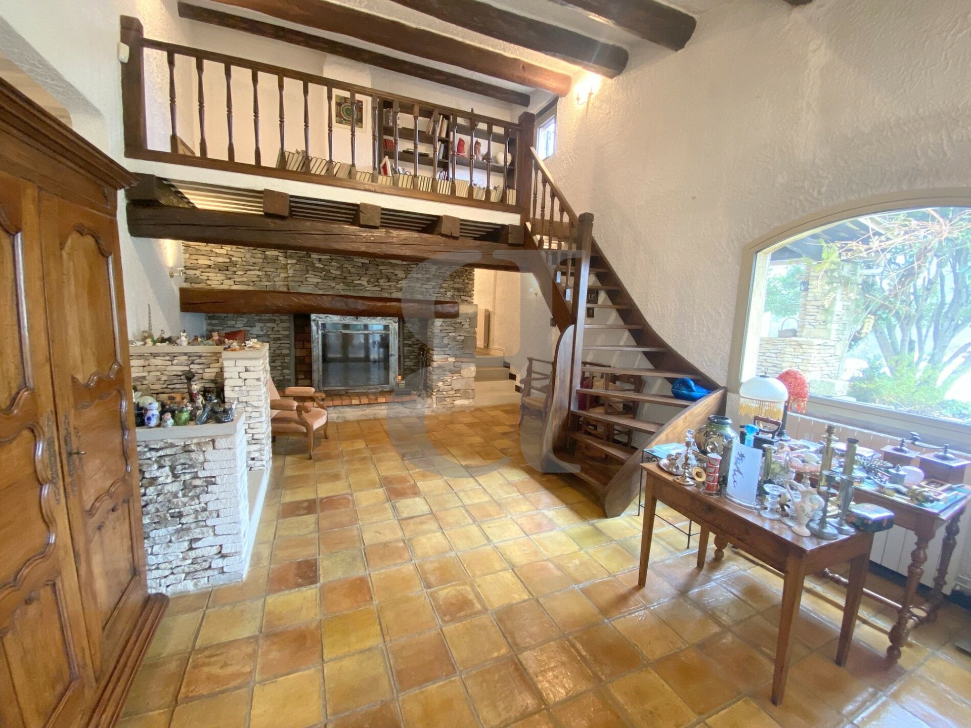 Huis in L'Isle-sur-la-Sorgue, Provence-Alpes-Côte d'Azur 11180449