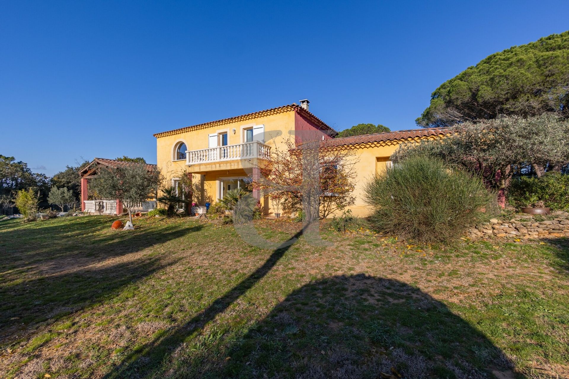 Huis in Sainte-Cecile-les-Vignes, Provence-Alpes-Côte d'Azur 11180471